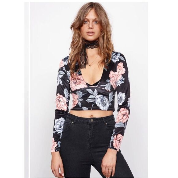 MINKPINK Garden of Eden Velvet Floral Long Sleeve Crop Top Women’s Size Large - Picture 2 of 6